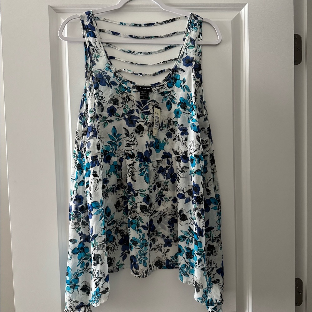Torrid Blue Short Sleeve Floral Blouse NWT